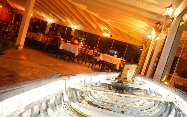 Erythros Boutique Hotel