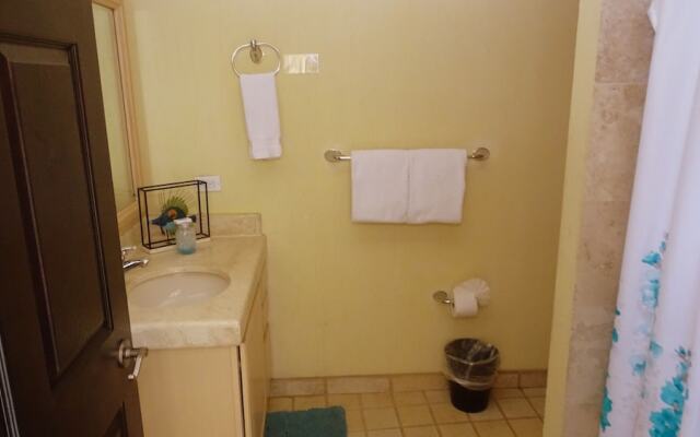 Grande 402- 1 Br Condo