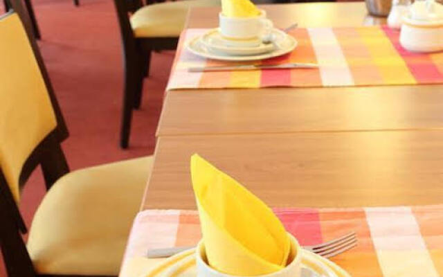 Hotel Garni Max Zwo