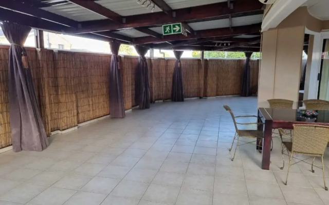 Savoy Lodge - Budget Triple Room 4