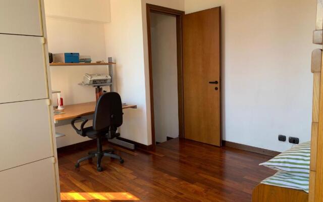 Near Como, charming apartment with fireplace
