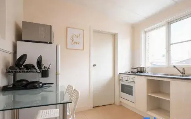 Quaint Room - Mins to Stations &UNSW