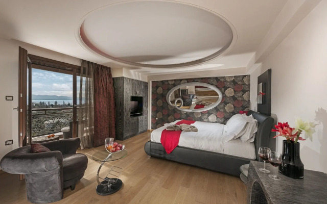 Iakovakis Suites & Spa