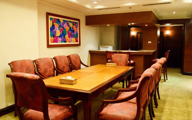 Grand Regal Hotel Davao
