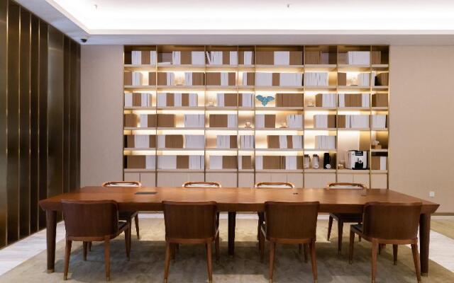 Ji Hotel Shanghai Jiangning Road Metro Station