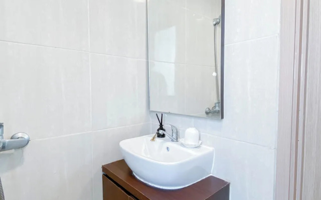 Chic And Cozy Studio At Meikarta Apartment