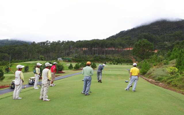 Sam Tuyen Lam Golf & Resorts