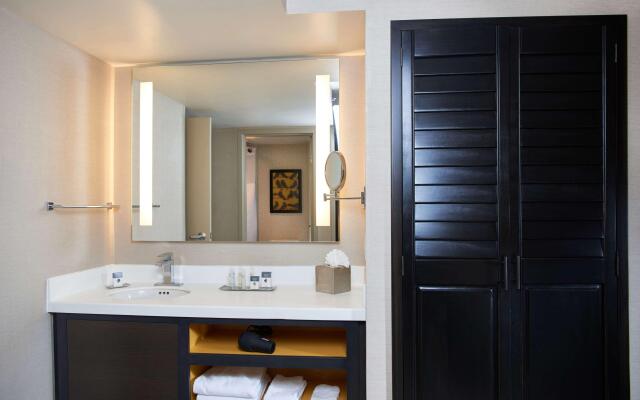 DoubleTree by Hilton Fresno Convention Center