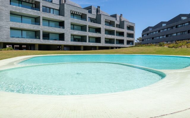Lovely Apartment With Swimming Pool in Apúlia