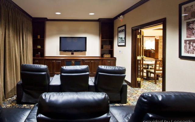 Staybridge Suites Lansing - Okemos by IHG