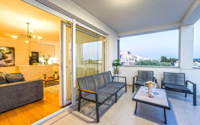 Penthouse Apartment Perla with Jacuzzi
