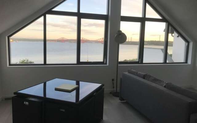 The Wee Glasshouse - Stunning Views of Dalgety Bay