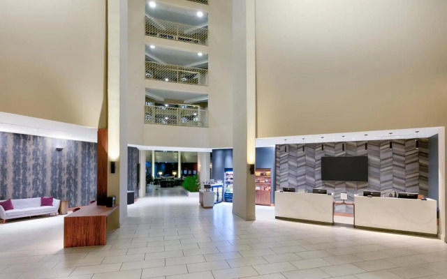 Crowne Plaza Suites Arlington by IHG