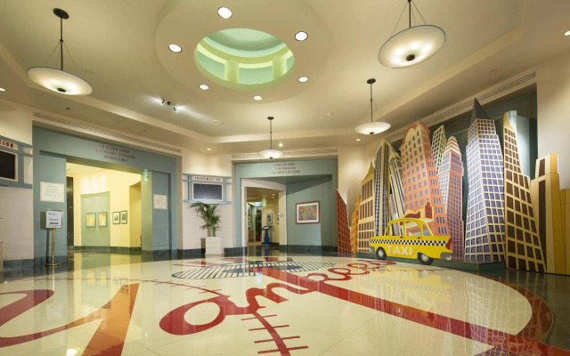 Disney's Hotel New York - The Art of Marvel