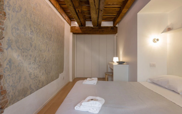 Verona For Rent Affresco