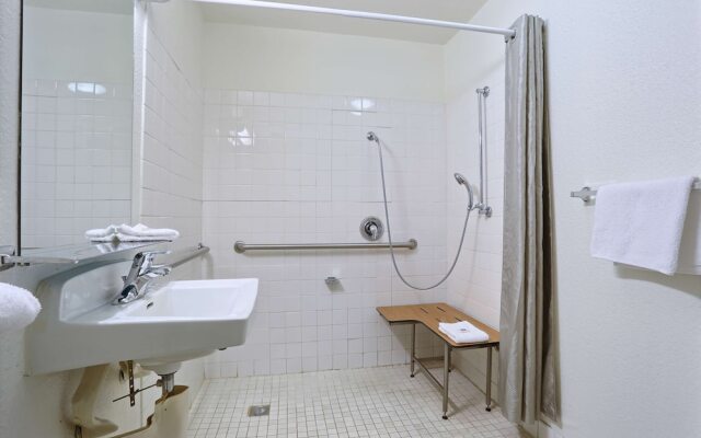 Super 8 by Wyndham Walnut Creek