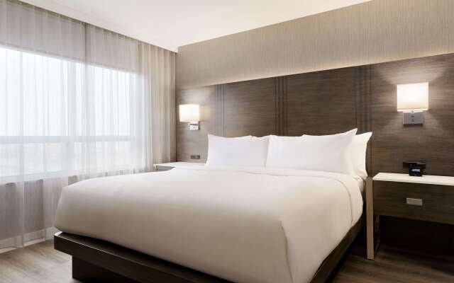 Embassy Suites by Hilton Toronto Airport