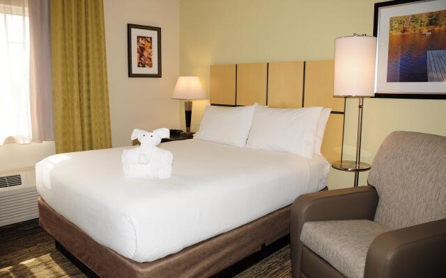 Candlewood Suites Herndon, an IHG Hotel