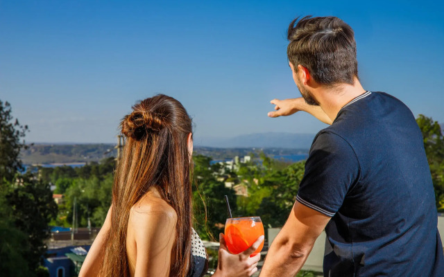 Pinares Panorama Suites & Spa
