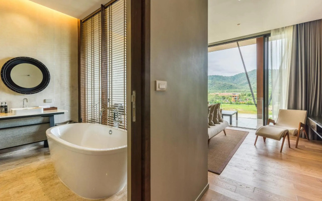Atta Lakeside Resort Suite