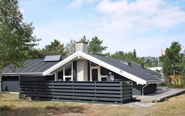 8 Person Holiday Home in Albaek-by Traum