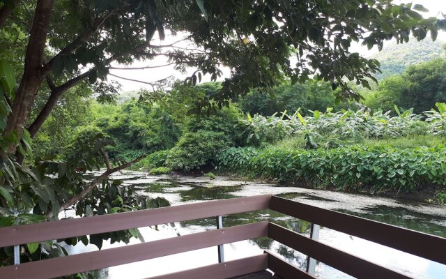 Baan Suansabaijai Resort