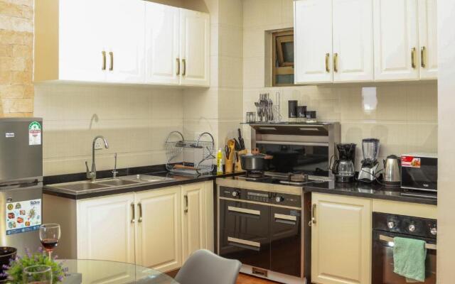 DELUXE 2bedroom plus SQ Apartment at Kilimani-Nairobi
