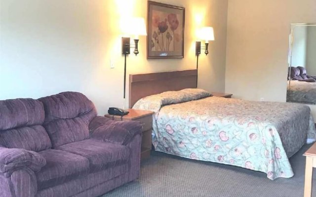 Country Hearth Inn & Suites - Piedmont