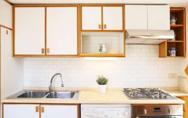 Classic Apartment in Bagnoli by Wonderful Italy