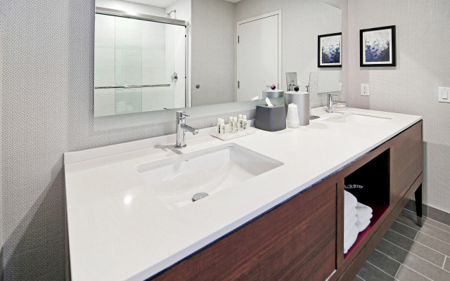 Holiday Inn Hotel & Suites Calgary Airport North by IHG