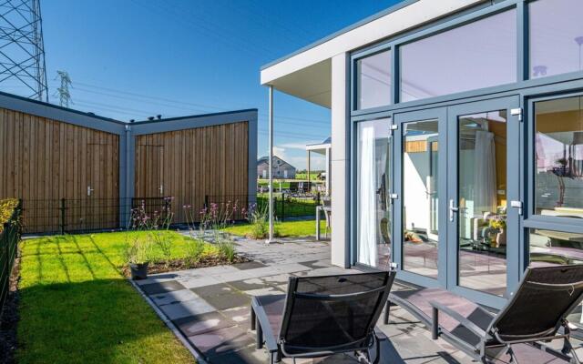 Modern Chalet With Dishwasher, in Friesland