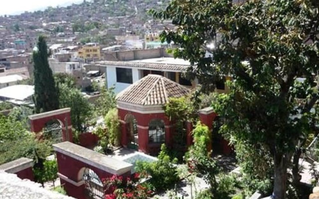 Hostal Tres Mascaras