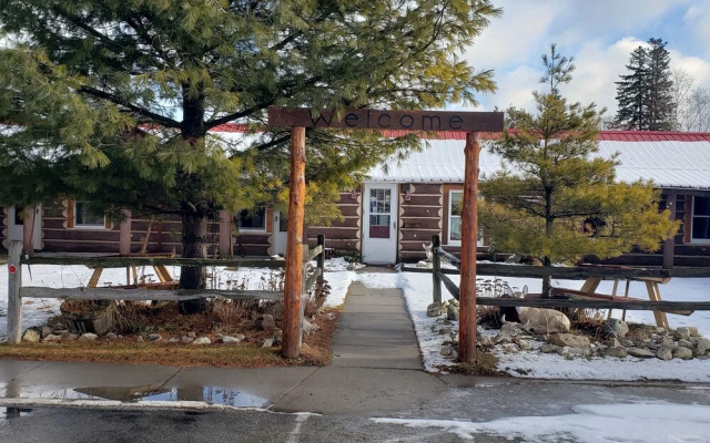 Birchwood Motel