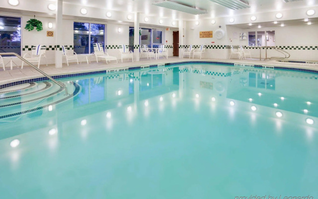 Holiday Inn Express Rochester NE- Irondequoit by IHG