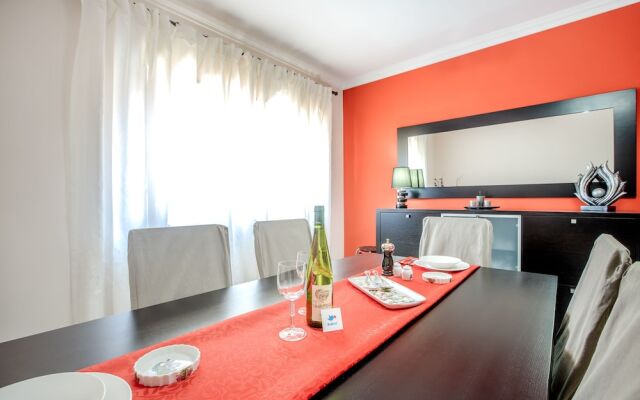 Espinho Family Stays Apartment