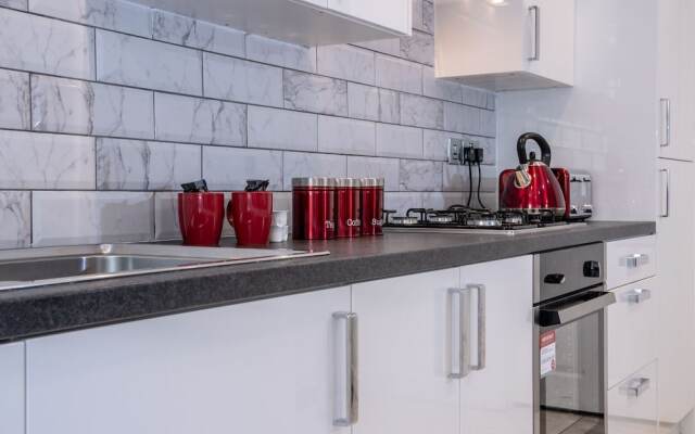 Fantastic Bradford Townhouse 6 bedrooms