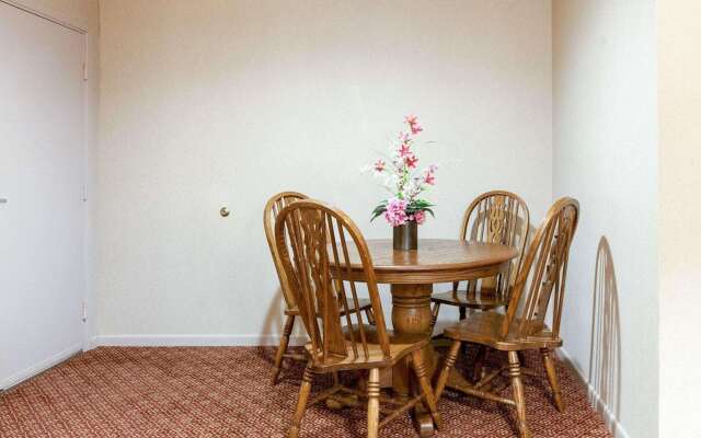 Rodeway Inn