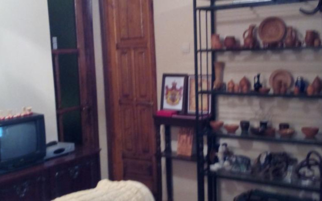 Gulos guest house