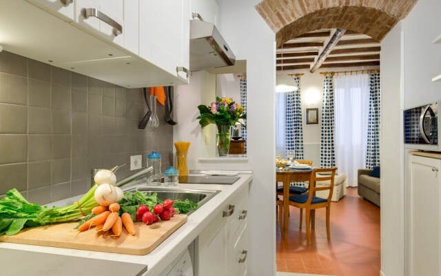 Rome as you feel - Piazza dei Satiri