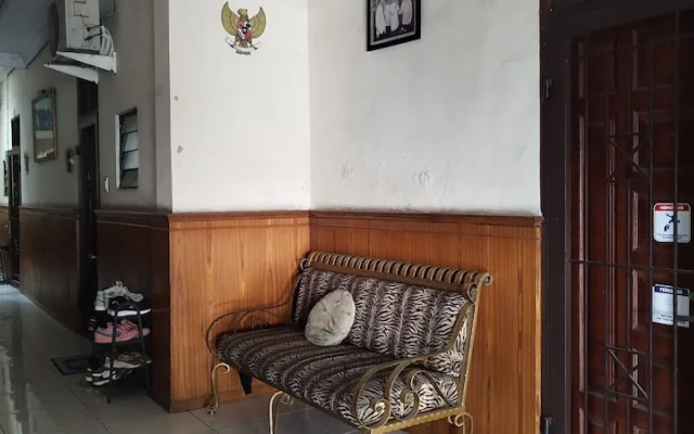 OYO 94157 38 Residence