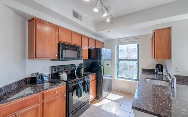 Thomas Circle Apartments by Global