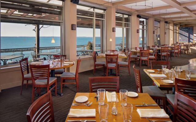 Chrysalis Inn & Spa Bellingham, Curio Collection by Hilton