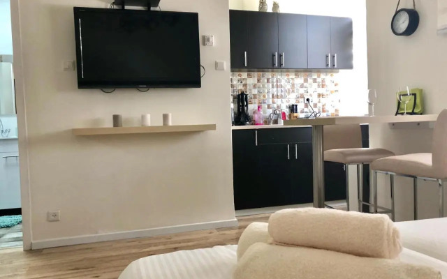 Studio Apartment in Bat-Yam