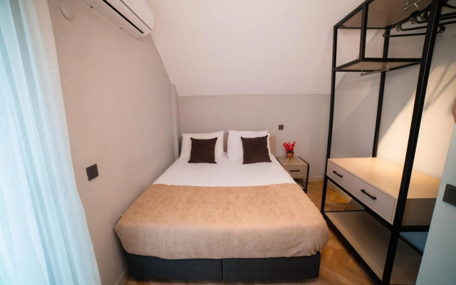 Moon Suites