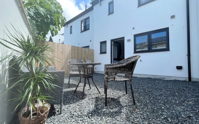 Stunning 3 bed 2 5 Bath Penzance Seaside Balcony