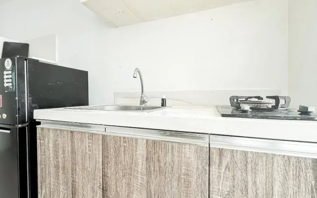 White Tone 1Br At Vittoria Residence Apartment
