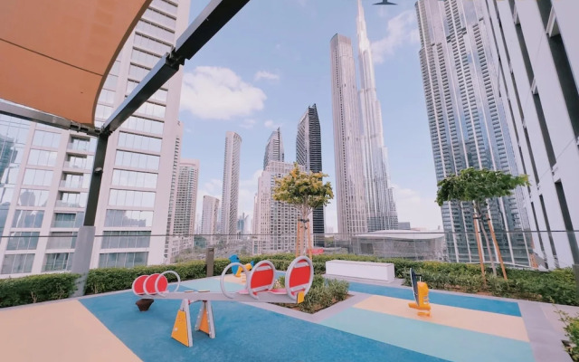 Exclusive 2BR Downtown Apt w Burj Khalifa Views