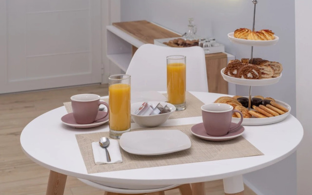 La Luna Suites