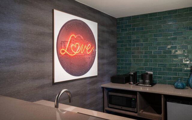 Renaissance Chicago North Shore Hotel