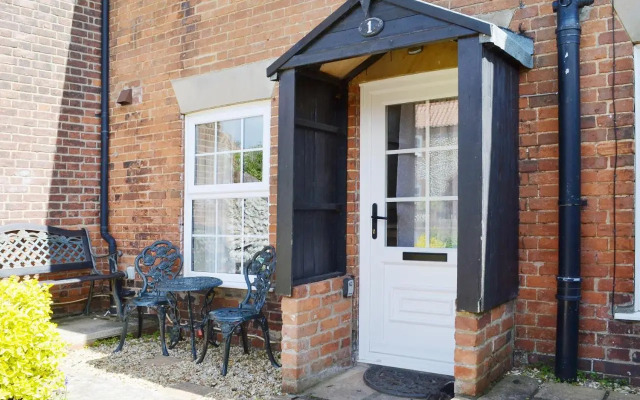 Hollyhocks Cottage